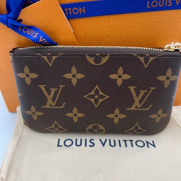 Louis Vuitton Accessories - NEW LOUIS VUITTON  Key Pouch S